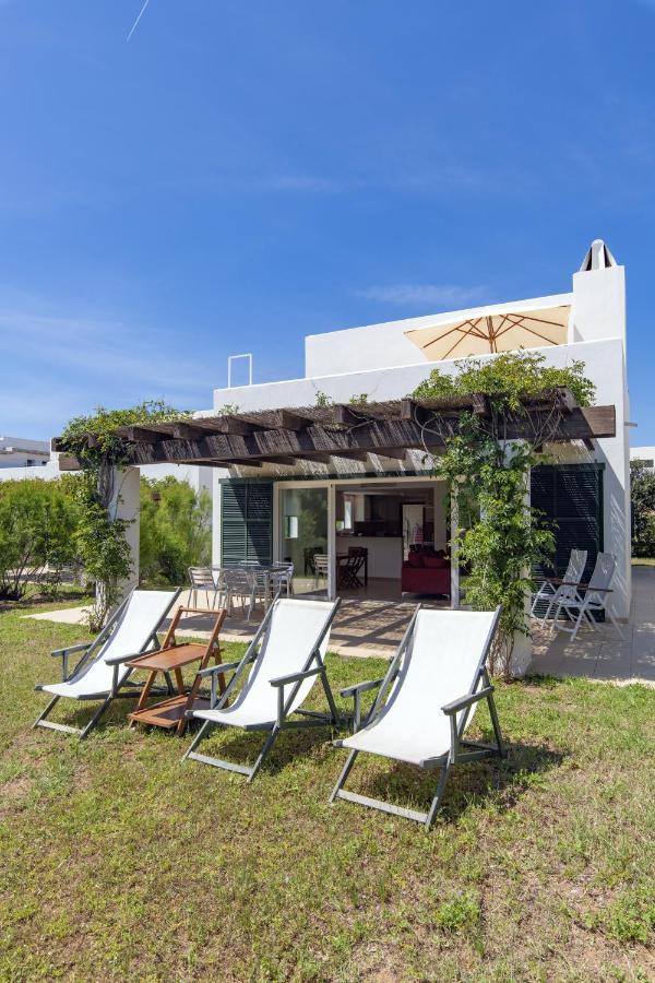 Biniancolla Iris Villa Exterior photo